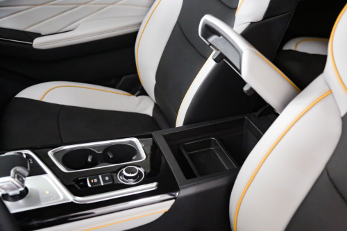 静态体验五十铃D-MAX V-CROSS实车，智能时尚满级！