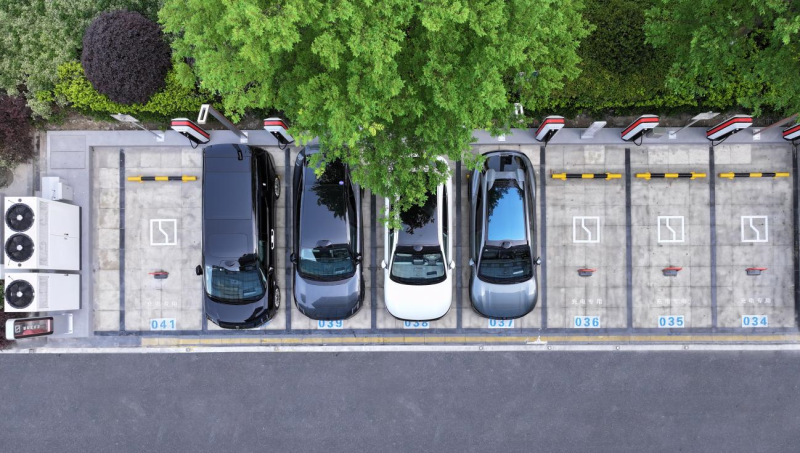 极氪科技集团首发1.3兆瓦全液冷充电桩 单枪峰值功率全球第一第7张