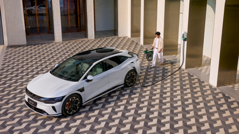 极氪科技集团首发1.3兆瓦全液冷充电桩 单枪峰值功率全球第一第5张